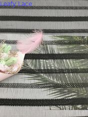 Kain Renda Lipit Bergaris Tulle berstruktur