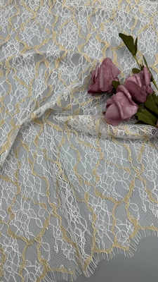 Musim semi dan musim panas Chantilly Prancis Dua warna benang renda dengan desain bunga dengan bulu mata kerang Ringan untuk gaun mode