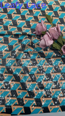 Perhiasan Sequin dengan Pola Geometri