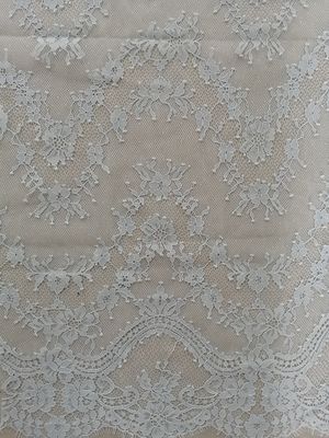 Abu-abu 100% Nylon Eyelash Scallop Lace 3D Floral Lace Fabric