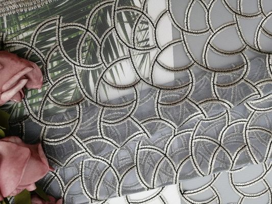 Kain Renda Bordir Geometris Potongan Allover Cutwork