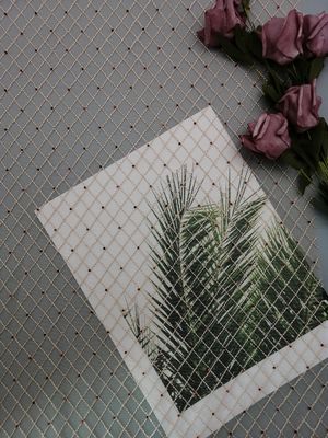 Khaki Diamond Shape Red Beaded Embroidery Fabric Untuk Gaun Malam