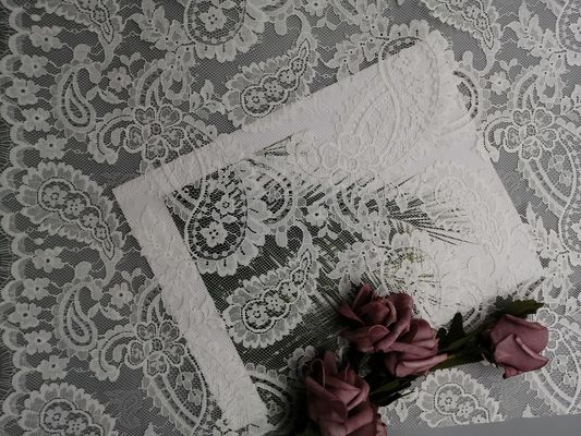 Kain Renda Pengantin Perancis Chantilly Paisley Putih Ringan