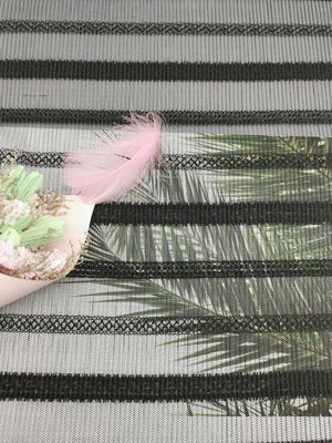 Kain Renda Lipit Bergaris Tulle berstruktur