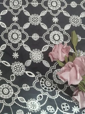 Kain Lubang Bordir Suku Warna Kontras Renda Untuk Pakaian Wanita