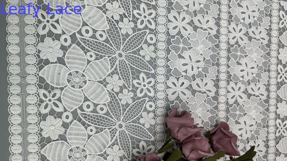 Kain renda bunga putih bordir kain eyelet lembut dan elegan untuk membuat gaun