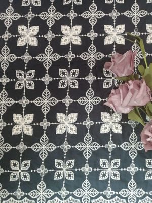 100 Yards Floral Cotton Bordir Lubang Kain Kain Garmen Anak-anak